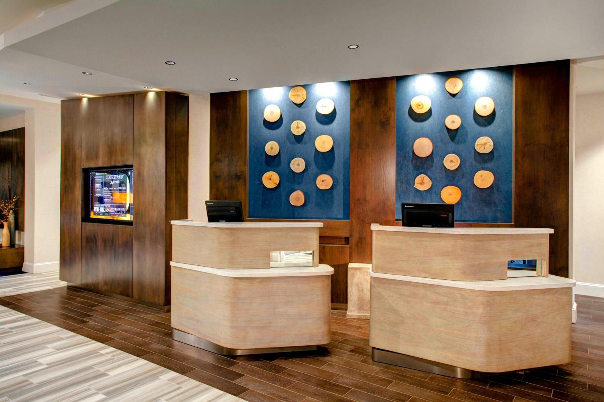מלון Courtyard By Marriott קרולטון מראה חיצוני תמונה