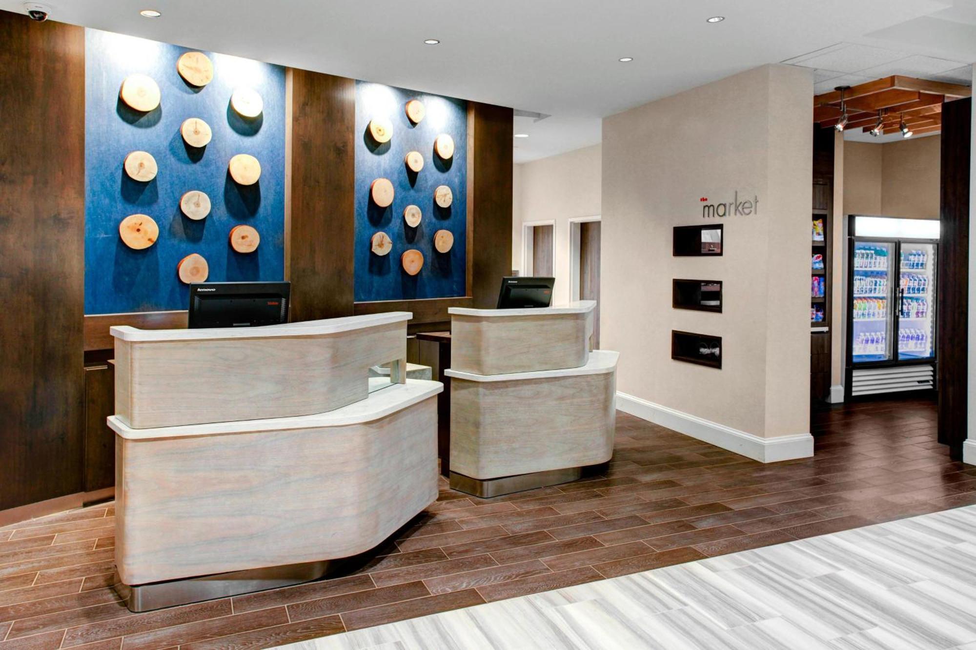 מלון Courtyard By Marriott קרולטון מראה חיצוני תמונה