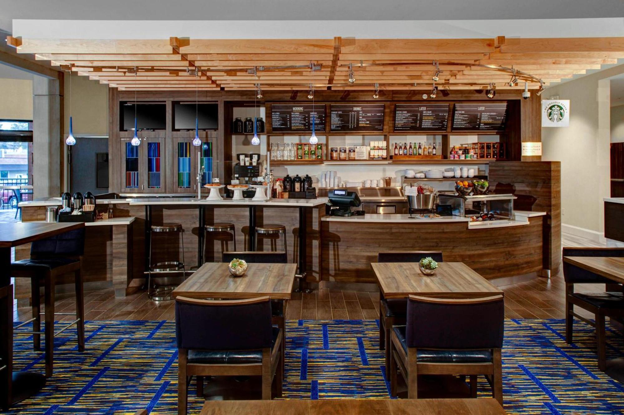 מלון Courtyard By Marriott קרולטון מראה חיצוני תמונה