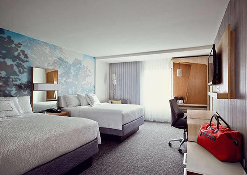 מלון Courtyard By Marriott קרולטון מראה חיצוני תמונה